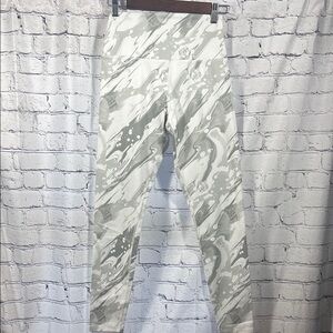 Glyder Monochrome Marble Leggings